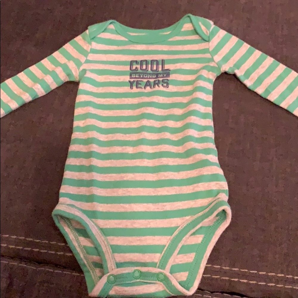 Carter’s long sleeve green onesie , 6 months